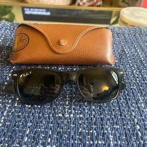 Unisex Original Wayfarer Ray-Bans (Polarized)